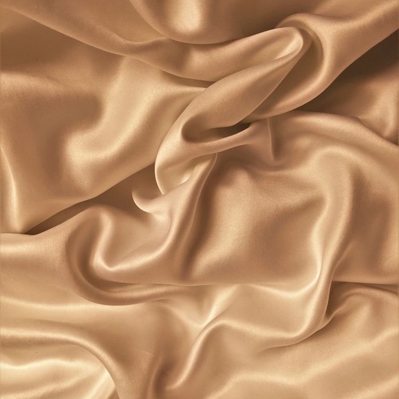 Meet your Posher, Megan - Picture 1 of 2